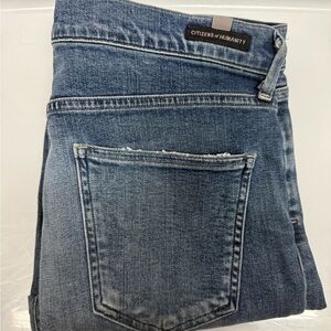 Citizens Of Humanity High-Rise Straight Jeans in Mid Blue